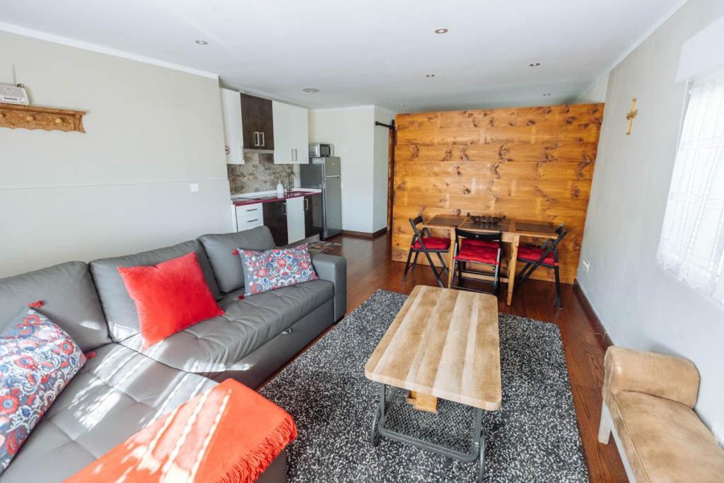 Apartamentos El Coritu Nieda Eksteriør billede
